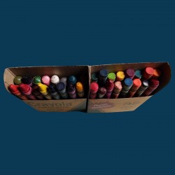 Vintage Box of 32 Crayola Crayons in Plastic Container Binney & Smith 32P RARE